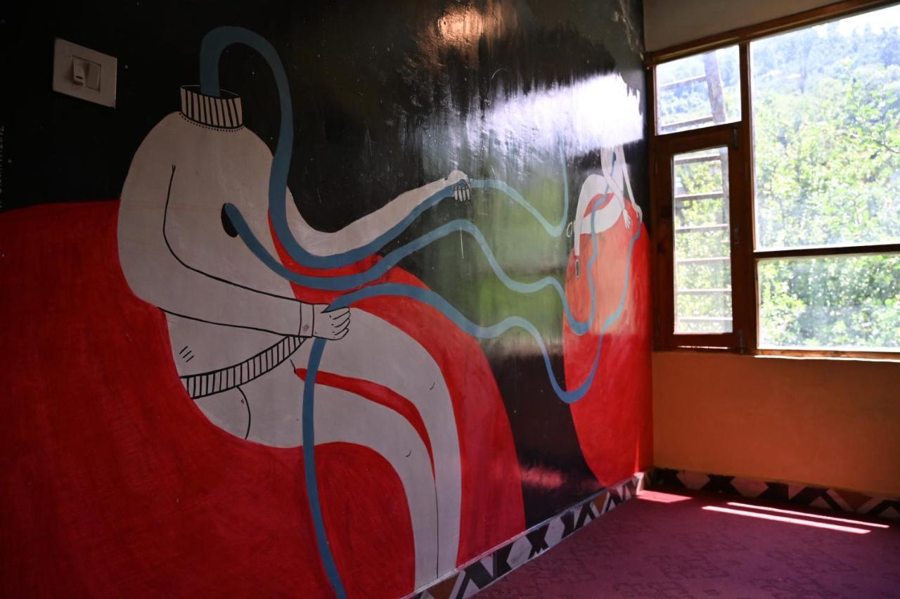Indian Backpackers Hostel Манали Экстерьер фото